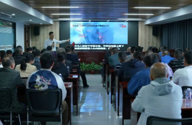 防(fang)疫不忘防(fang)火，築牢安(an)全“防護牆(qiang)”——福建新華(hua)聯合印務(wu)集團開展(zhan)消防安全(quan)知識培訓(xun)和消防安(an)全演練